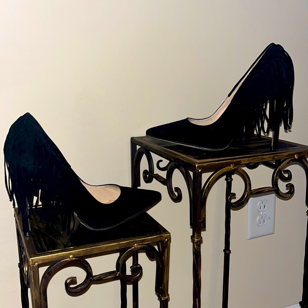 Chase & Chloe Black Suede Fringe Pumps Size 8.5
